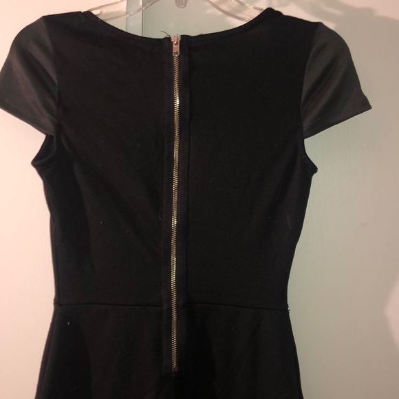 Dress - Picture 6 of 7